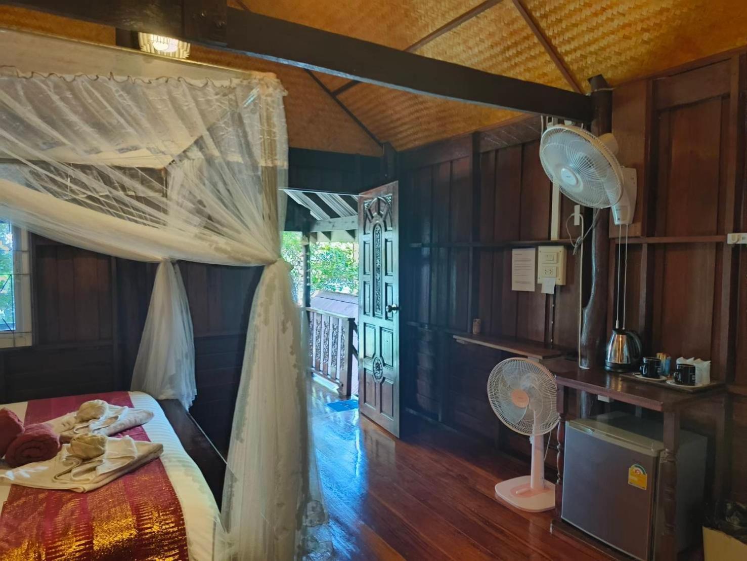 Kohjum Seafront Resort Koh Jum Εξωτερικό φωτογραφία