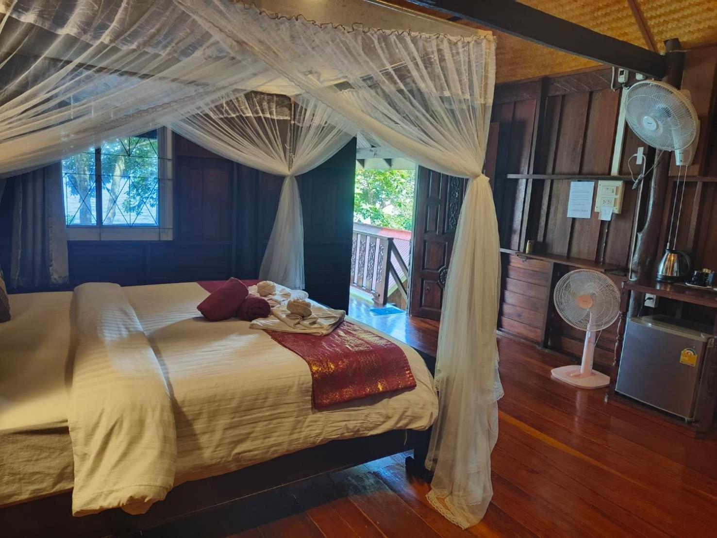 Kohjum Seafront Resort Koh Jum Εξωτερικό φωτογραφία