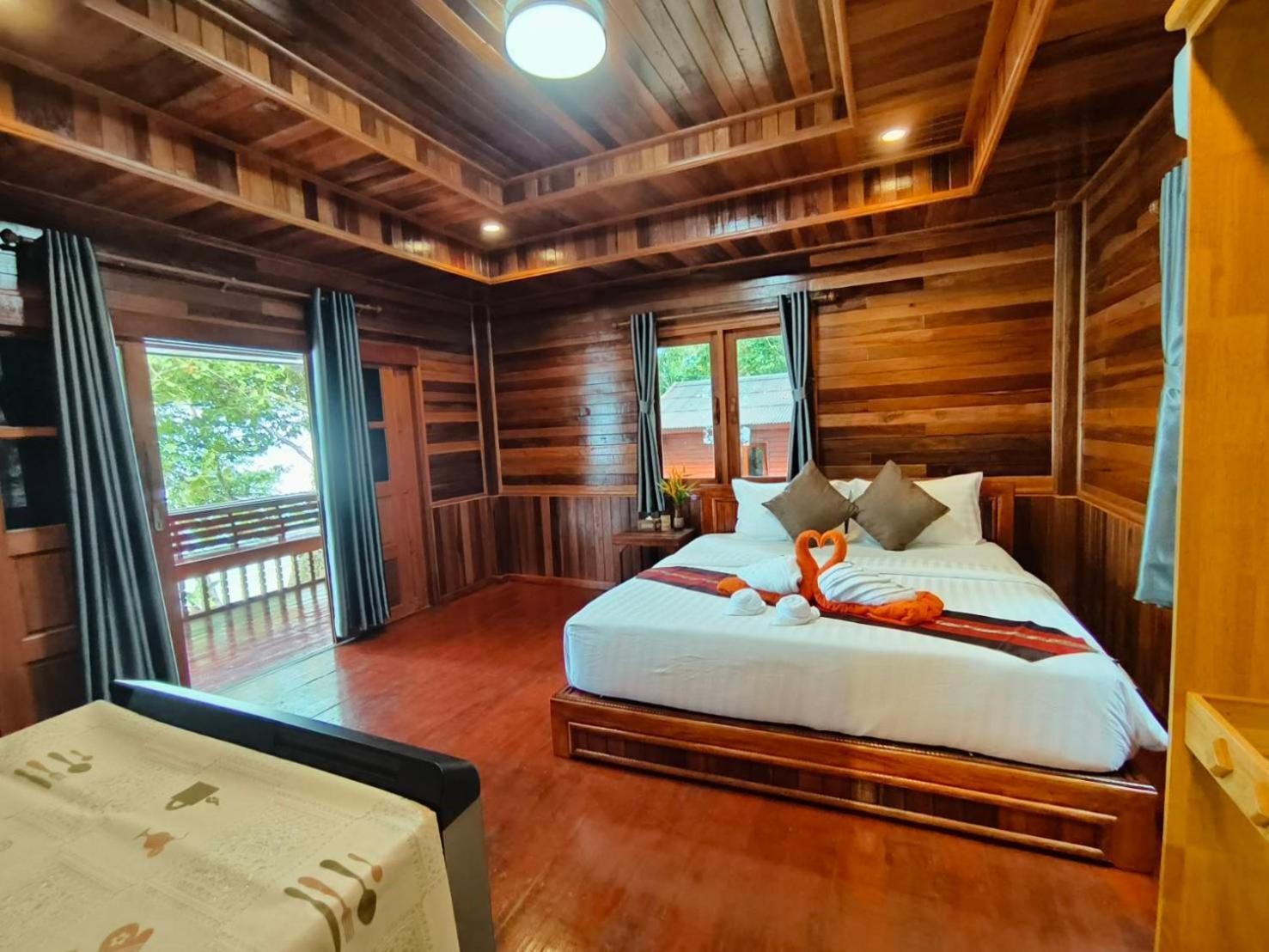 Kohjum Seafront Resort Koh Jum Εξωτερικό φωτογραφία