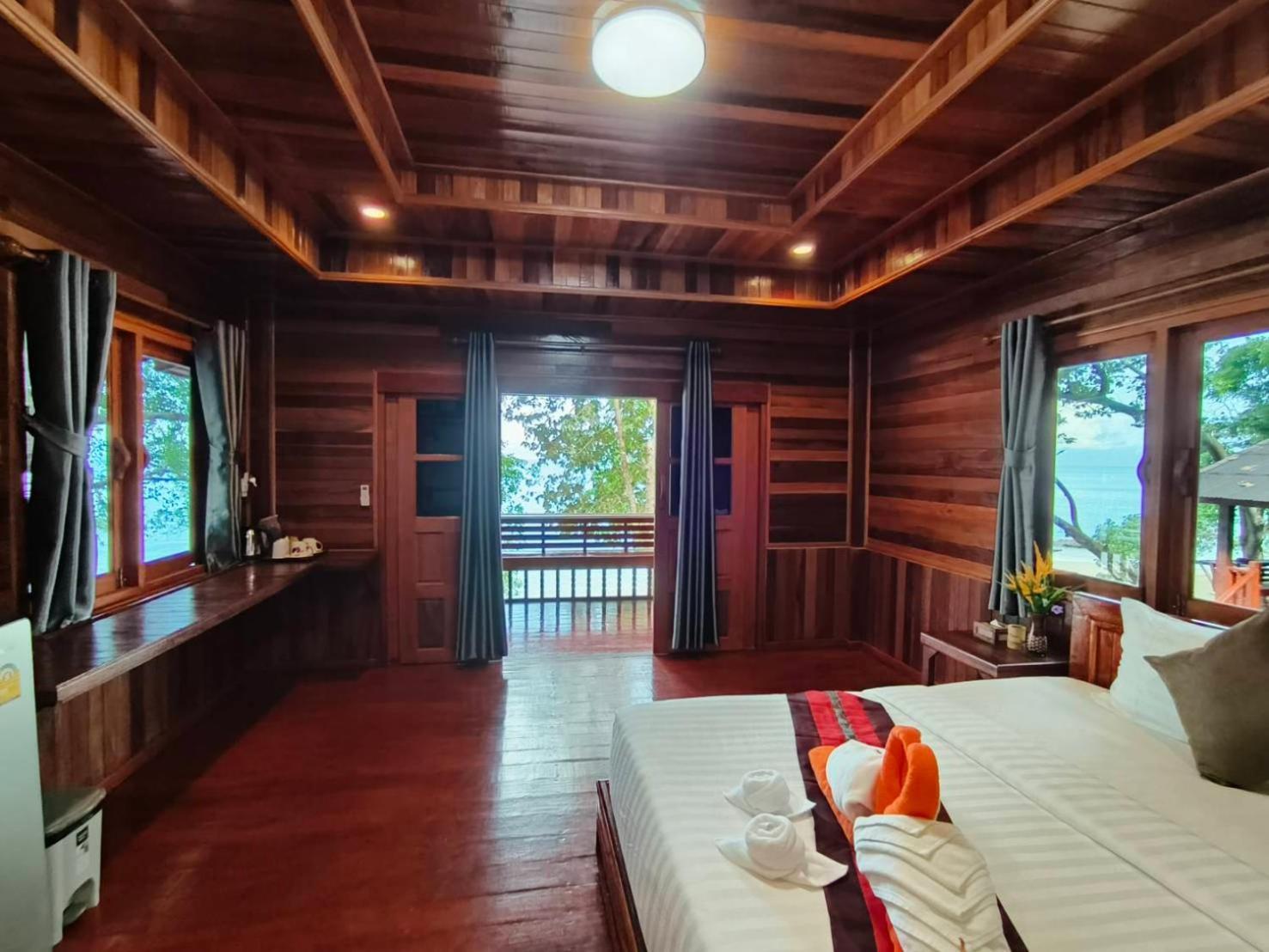 Kohjum Seafront Resort Koh Jum Εξωτερικό φωτογραφία